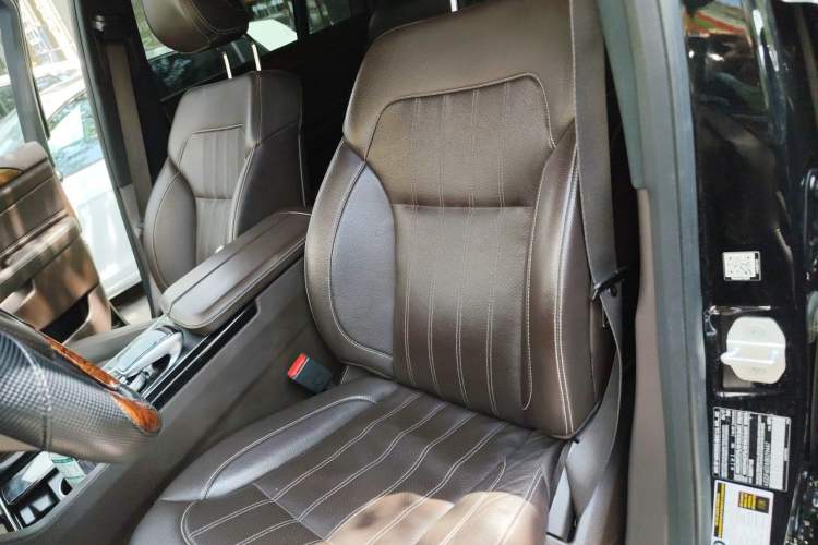 Used Mercedes-Benz GLS  Left Front Seat