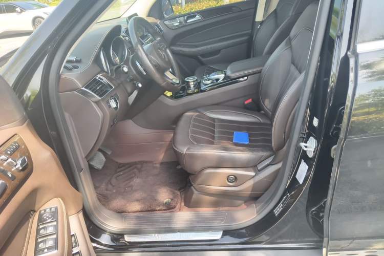 Used Mercedes-Benz GLS 2018 Refreshed GLS 400 4MATIC Dynamic Edition Left Front Seat
