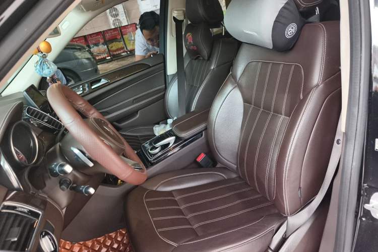 Used Mercedes-Benz GLS 2018 GLS 400 4MATIC Dynamic Model Left Front Seat