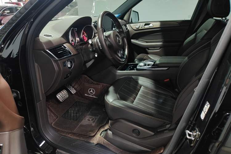 Used Mercedes-Benz GLS 2018 Facelift GLS 320 4MATIC Left Front Seat