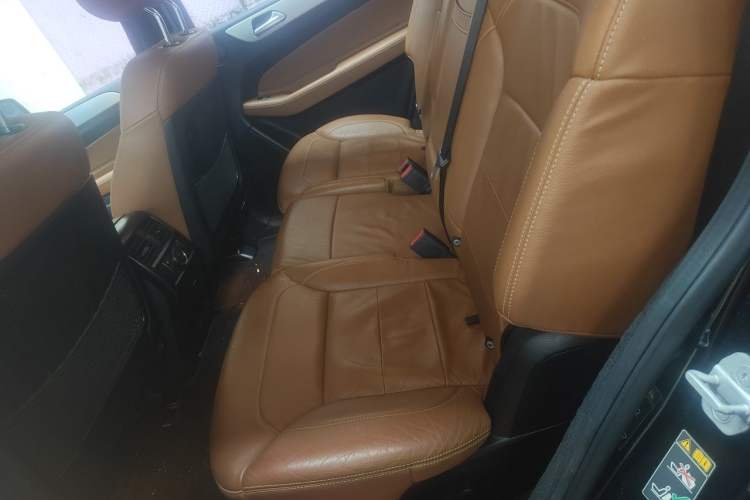 Used Mercedes-Benz GLS 2018 GLS 320 4MATIC Left Rear Seat