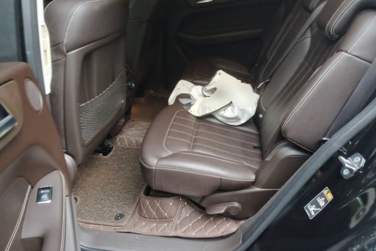 Used Mercedes-Benz GLS 2018 GLS 400 4MATIC Dynamic Model Left Rear Seat