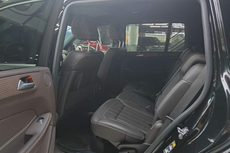 Used Mercedes-Benz GLS 2018 Refreshed GLS 400 4MATIC Dynamic Edition Left Rear Seat