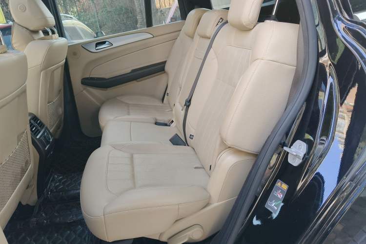 Used Mercedes-Benz GLS 2018 GLS 320 4MATIC Left Rear Seat