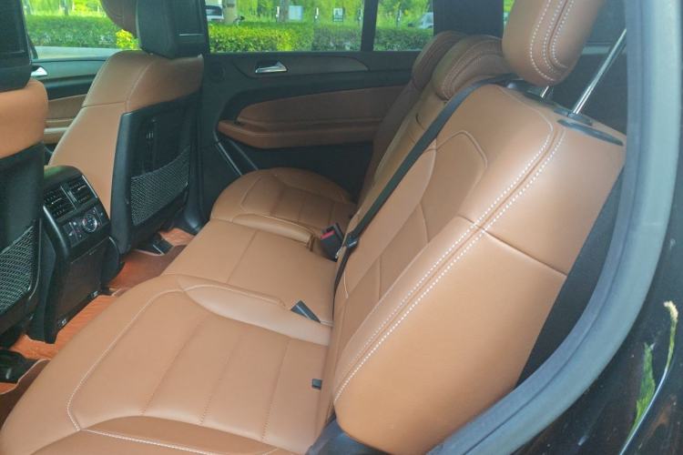 Used Mercedes-Benz GLS 2018 GLS 400 4MATIC Luxury Model Left Rear Seat