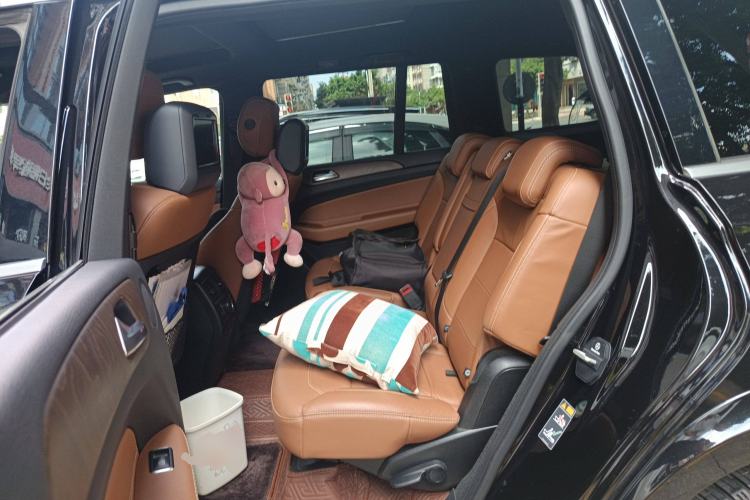 Used Mercedes-Benz GLS 2018 GLS 400 4MATIC Luxury Model Left Rear Seat