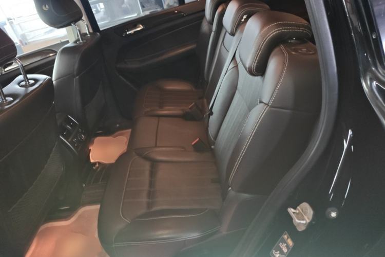 Used Mercedes-Benz GLS 2018 GLS 400 4MATIC Dynamic Model Left Rear Seat