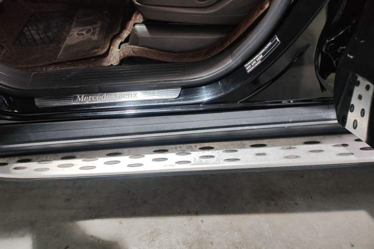 Used Mercedes-Benz GLS 2018 Facelift GLS 320 4MATIC Left Side Sill