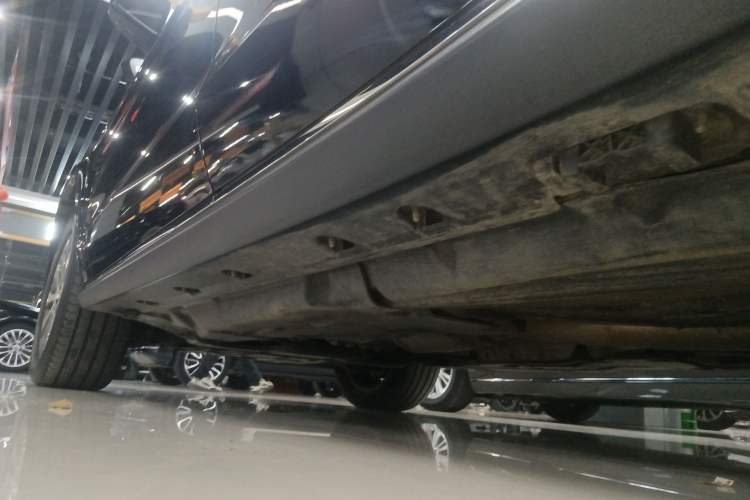Used Mercedes-Benz GLS 2018 Refreshed GLS 400 4MATIC Dynamic Edition Left Side Sill