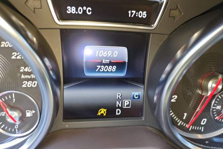 Used Mercedes-Benz GLS 2018 Refreshed GLS 400 4MATIC Dynamic Edition Odometer Close Up