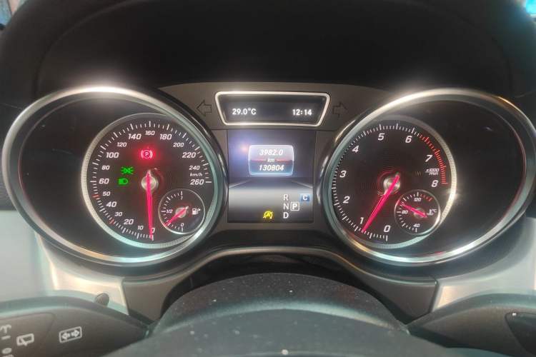 Used Mercedes-Benz GLS 2018 GLS 320 4MATIC Odometer Close Up