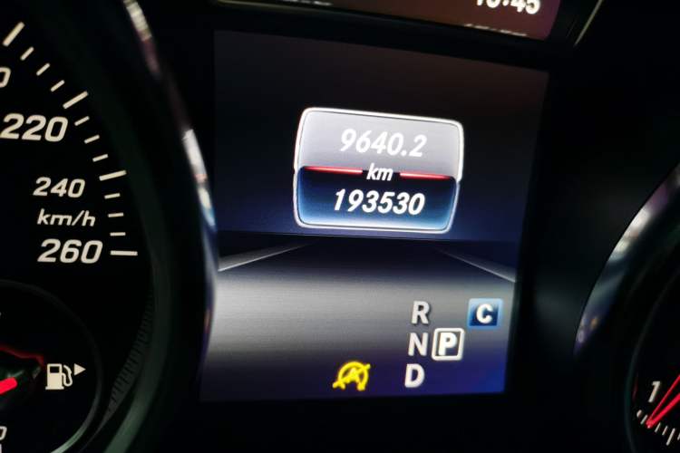Used Mercedes-Benz GLS 2018 Refreshed GLS 400 4MATIC Dynamic Edition Odometer Close Up