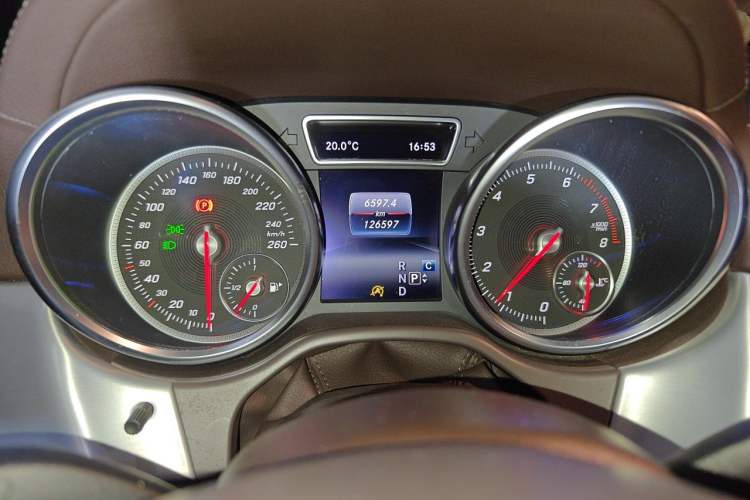 Used Mercedes-Benz GLS 2018 Facelift GLS 320 4MATIC Odometer Close Up