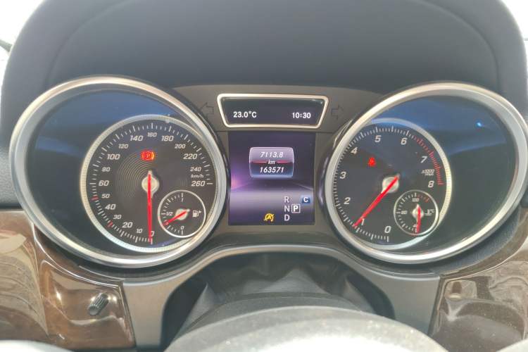 Used Mercedes-Benz GLS 2018 Refreshed GLS 400 4MATIC Dynamic Edition Odometer Close Up