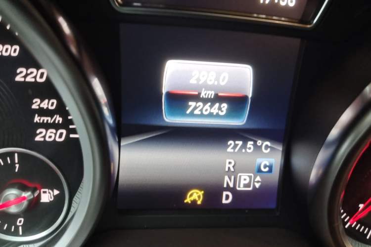 Used Mercedes-Benz GLS 2018 GLS 400 4MATIC Dynamic Model Odometer Close Up