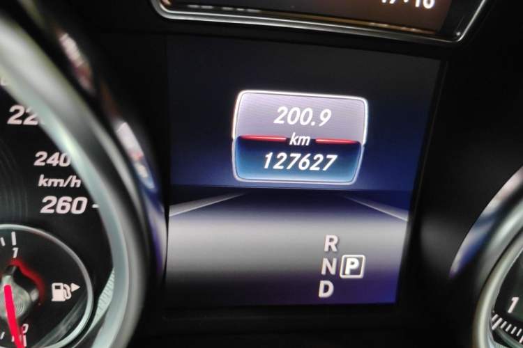 Used Mercedes-Benz GLS 2018 Facelift GLS 320 4MATIC Odometer Close Up