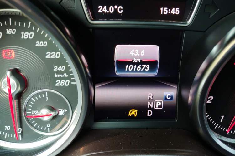 Used Mercedes-Benz GLS 2018 GLS 400 4MATIC Dynamic Model Odometer Close Up