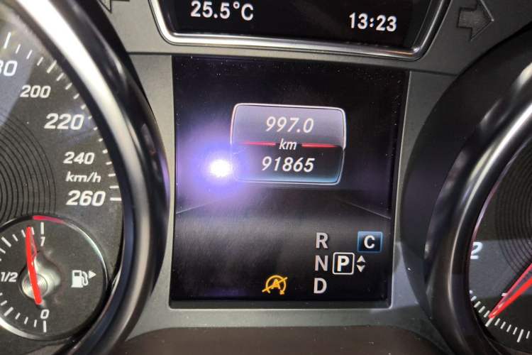 Used Mercedes-Benz GLS 2018 Refreshed GLS 400 4MATIC Dynamic Edition Odometer Close Up