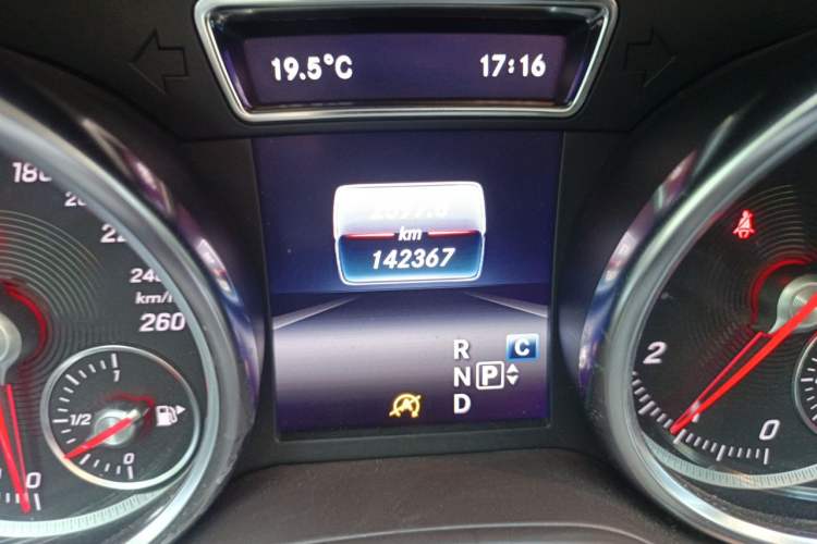 Used Mercedes-Benz GLS 2018 Refreshed GLS 400 4MATIC Dynamic Edition Odometer Close Up