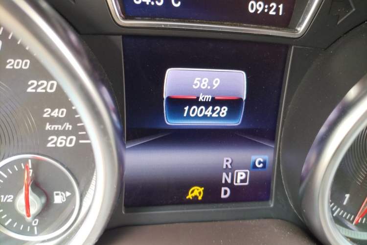 Used Mercedes-Benz GLS 2018 Refreshed GLS 400 4MATIC Dynamic Edition Odometer Close Up