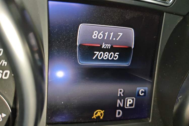 Used Mercedes-Benz GLS 2018 GLS 320 4MATIC Odometer Close Up