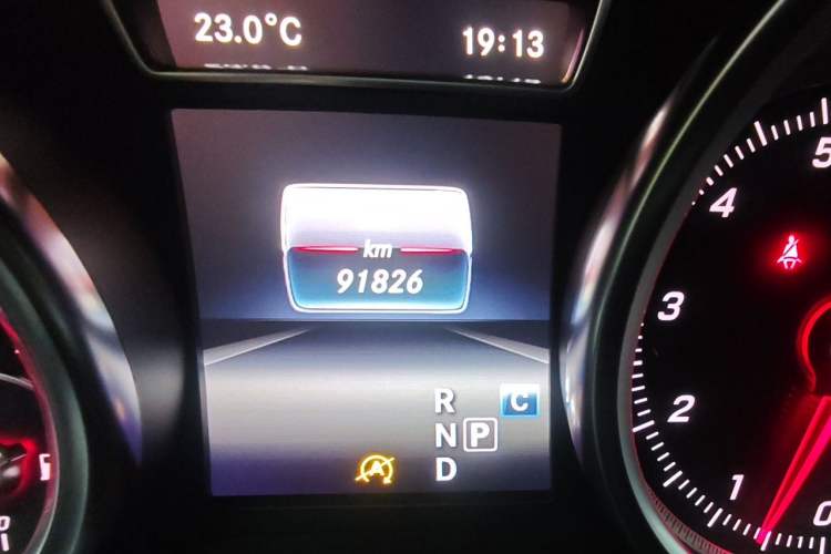 Used Mercedes-Benz GLS 2018 GLS 400 4MATIC Luxury Model Odometer Close Up