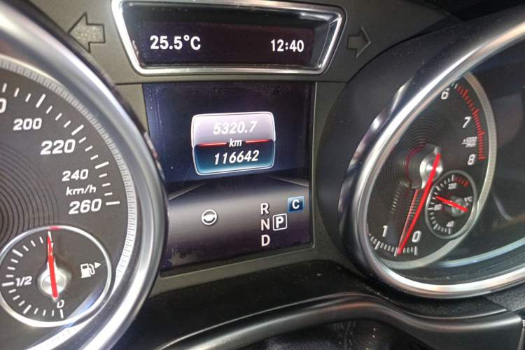 Used Mercedes-Benz GLS  Odometer Close Up