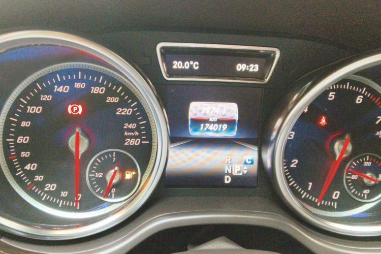 Used Mercedes-Benz GLS 2018 Refreshed GLS 400 4MATIC Dynamic Edition Odometer Close Up