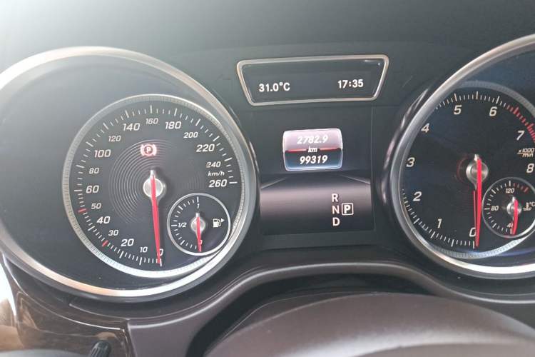 Used Mercedes-Benz GLS 2018 Refreshed GLS 400 4MATIC Dynamic Edition Odometer Close Up