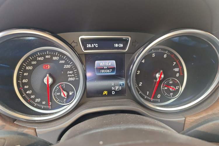 Used Mercedes-Benz GLS 2018 GLS 320 4MATIC Odometer Close Up