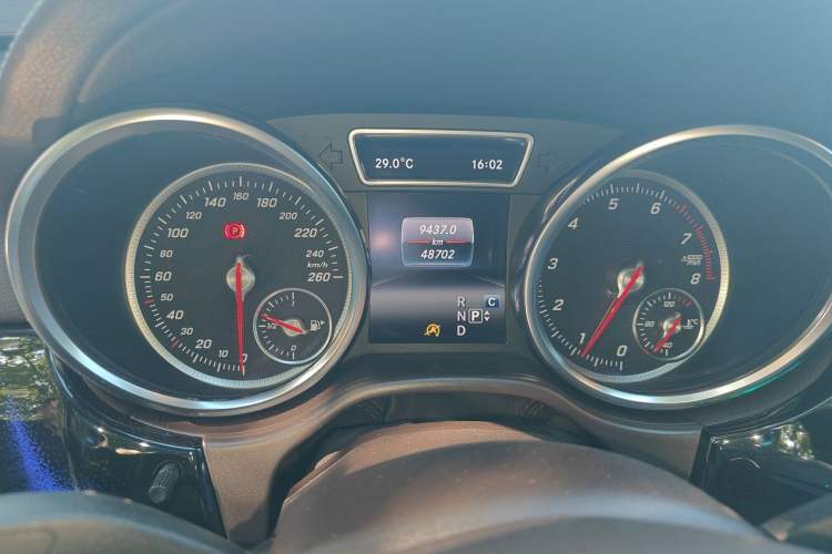 Used Mercedes-Benz GLS 2018 GLS 320 4MATIC Odometer Close Up