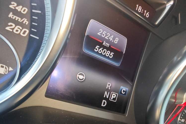 Used Mercedes-Benz GLS  Odometer Close Up
