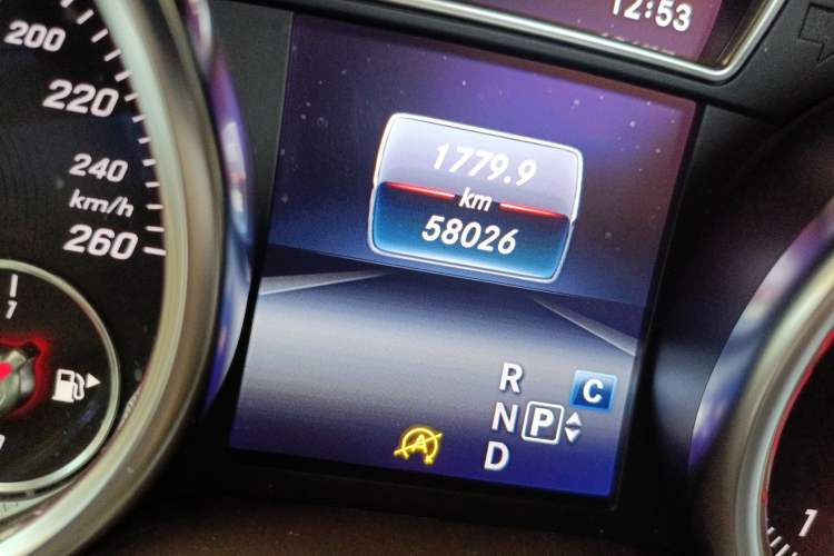 Used Mercedes-Benz GLS 2018 Facelift GLS 320 4MATIC Odometer Close Up