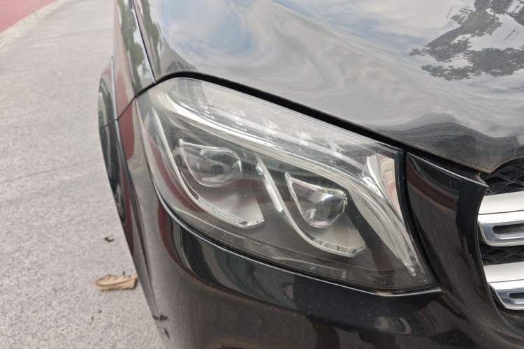 Used Mercedes-Benz GLS 2018 GLS 400 4MATIC Luxury Model Right Front Headlight