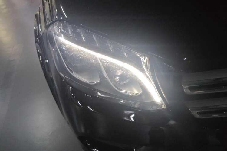 Used Mercedes-Benz GLS 2018 Refreshed GLS 400 4MATIC Dynamic Edition Right Front Headlight