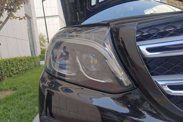 Used Mercedes-Benz GLS 2018 Facelift GLS 320 4MATIC Right Front Headlight