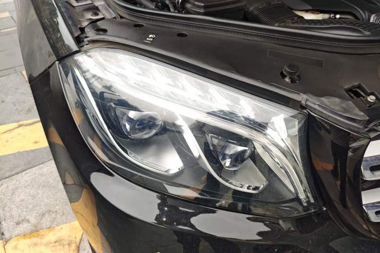 Used Mercedes-Benz GLS 2018 Facelift GLS 320 4MATIC Right Front Headlight