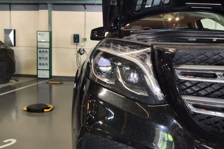 Used Mercedes-Benz GLS 2018 Refreshed GLS 400 4MATIC Dynamic Edition Right Front Headlight