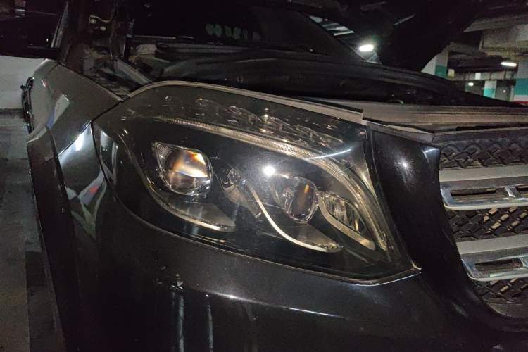 Used Mercedes-Benz GLS 2018 GLS 400 4MATIC Dynamic Model Right Front Headlight
