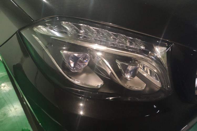 Used Mercedes-Benz GLS 2018 GLS 320 4MATIC Right Front Headlight