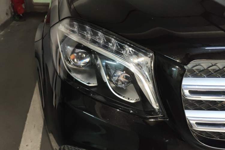 Used Mercedes-Benz GLS 2018 Refreshed GLS 400 4MATIC Dynamic Edition Right Front Headlight