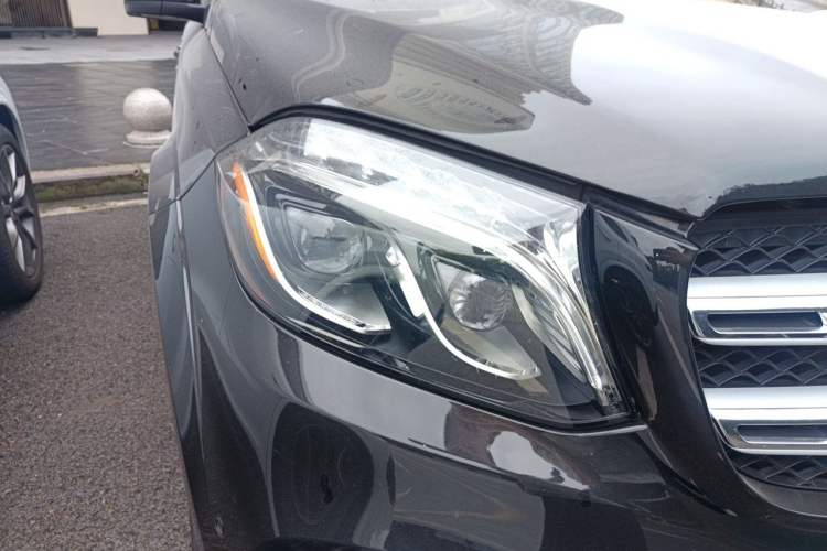 Used Mercedes-Benz GLS  Right Front Headlight