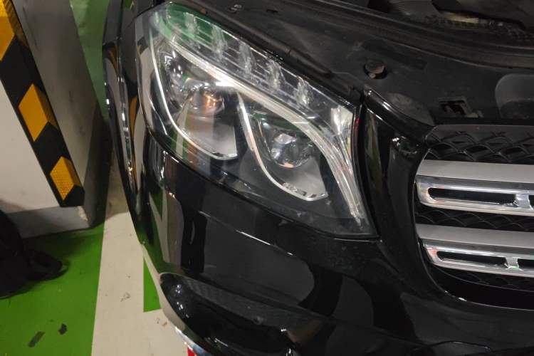 Used Mercedes-Benz GLS 2018 Refreshed GLS 400 4MATIC Dynamic Edition Right Front Headlight