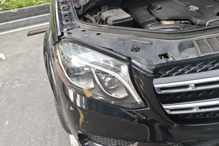 Used Mercedes-Benz GLS  Right Front Headlight