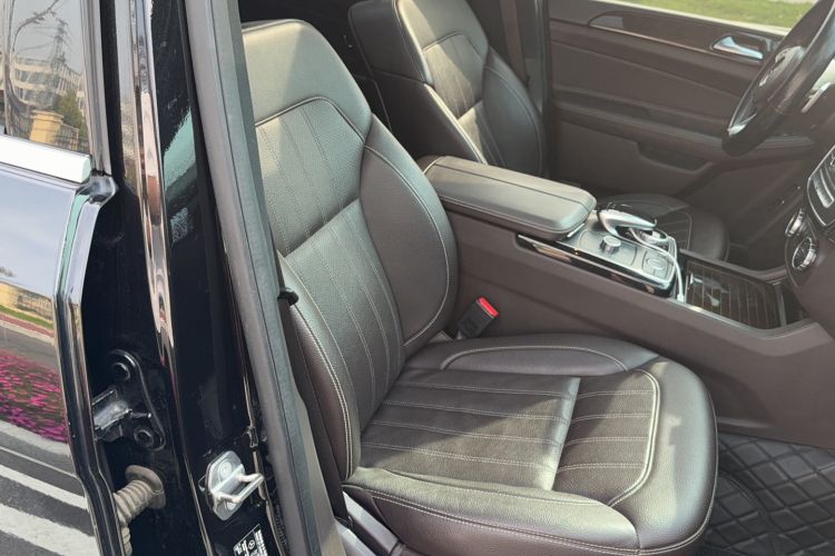 Used Mercedes-Benz GLS 2018 GLS 400 4MATIC Dynamic Model Right Front Seat