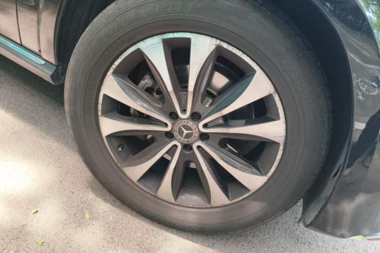 Used Mercedes-Benz GLS 2018 Refreshed GLS 400 4MATIC Dynamic Edition Right Front Wheel Hub