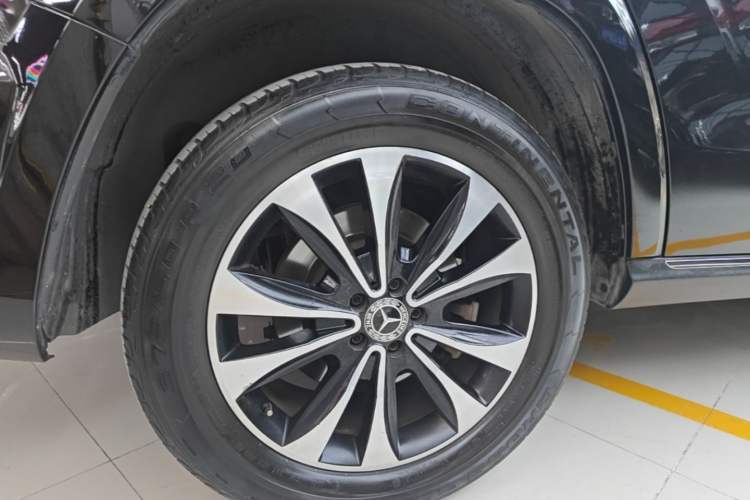 Used Mercedes-Benz GLS 2018 Refreshed GLS 400 4MATIC Dynamic Edition Right Rear Wheel Hub