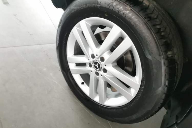 Used Mercedes-Benz GLS 2018 Facelift GLS 320 4MATIC Right Rear Wheel Hub