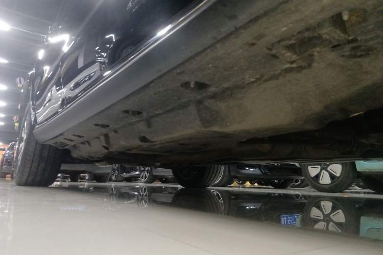 Used Mercedes-Benz GLS 2018 Refreshed GLS 400 4MATIC Dynamic Edition Right Side Sill