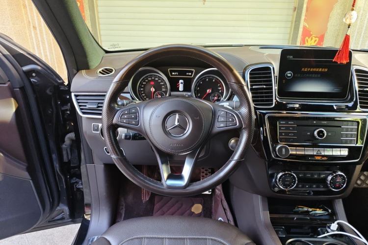 Used Mercedes-Benz GLS 2018 Refreshed GLS 400 4MATIC Dynamic Edition Steering Wheel